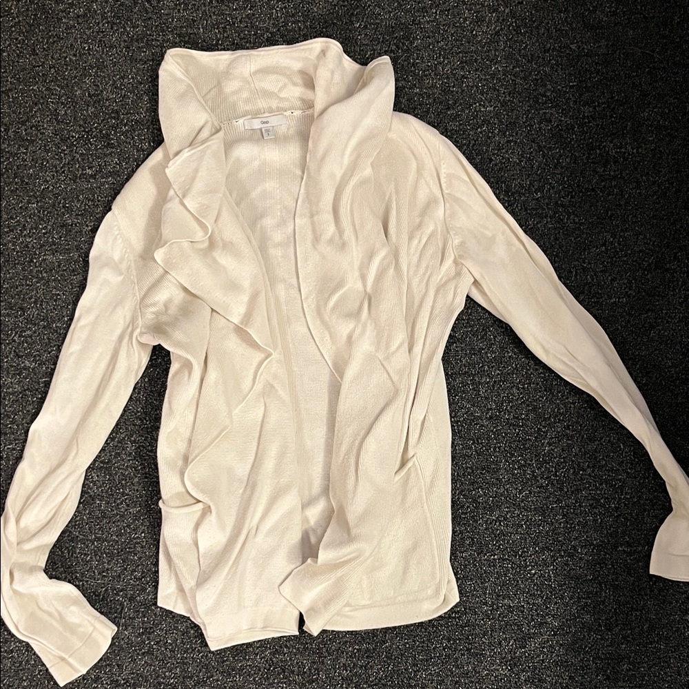 7/$20 Elegant Cream Women's Sweater 7/$20